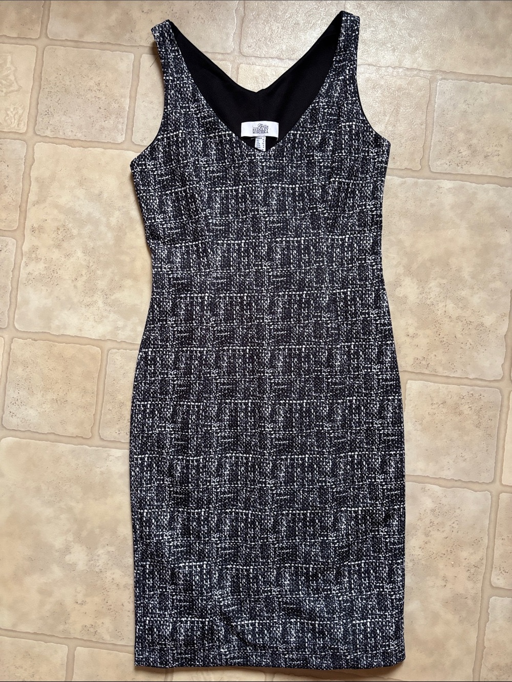 Belle Badgley Mischka Sleeveless Side Zip Sheath Dress, Black & White Tweed Sz 4